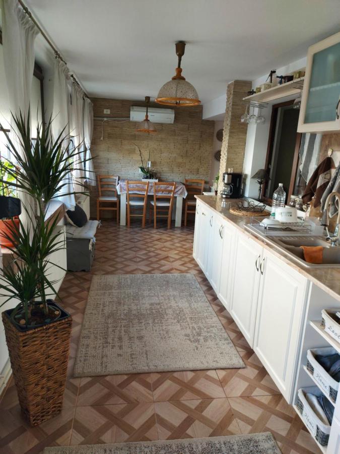 Flomar By The Sea Apartamento Mangalia Exterior foto